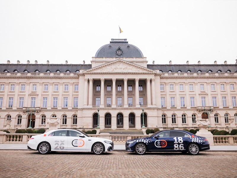 140 PLACES: epische reis brengt de nieuwe S-Klasse naar Brussel