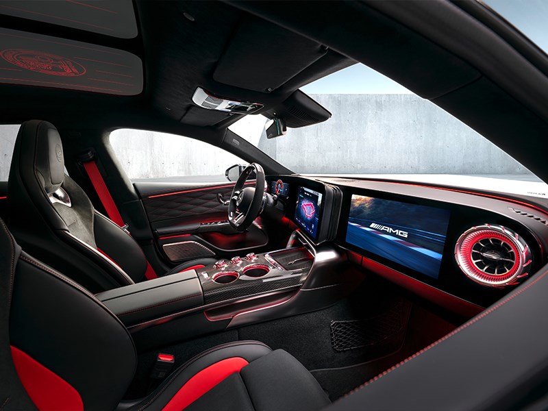 Het controlecentrum van prestaties: het interieur van de nieuwe Mercedes-AMG GT 4-Door Coupé