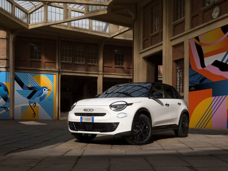 FIAT lanceert de nieuwe 600 benzine en presenteert de exclusieve 600 Street-editie