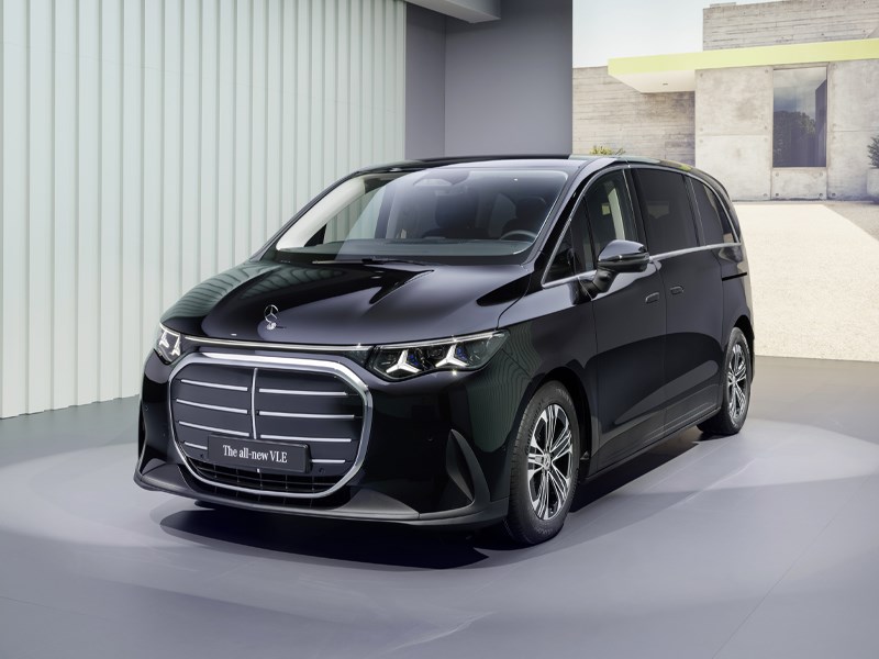 Het nieuwe tijdperk van Grand Limousines is begonnen: De elektrische Mercedes-Benz VLE is vanaf heden te bestellen