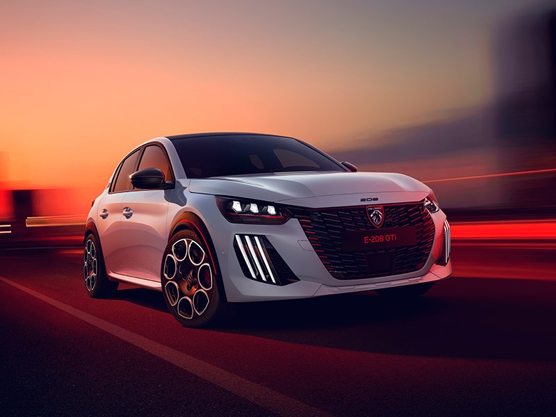 PEUGEOT E-208 GTi: BESTELLINGEN VOOR DE NIEUWE ELEKTRISCHE HOT HATCH ZIJN NU GEOPEND.