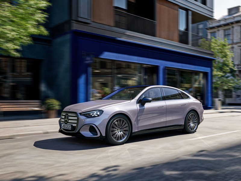 Mercedes-Benz breidt line-up van elektrische C-Klasse uit met C 300 4MATIC