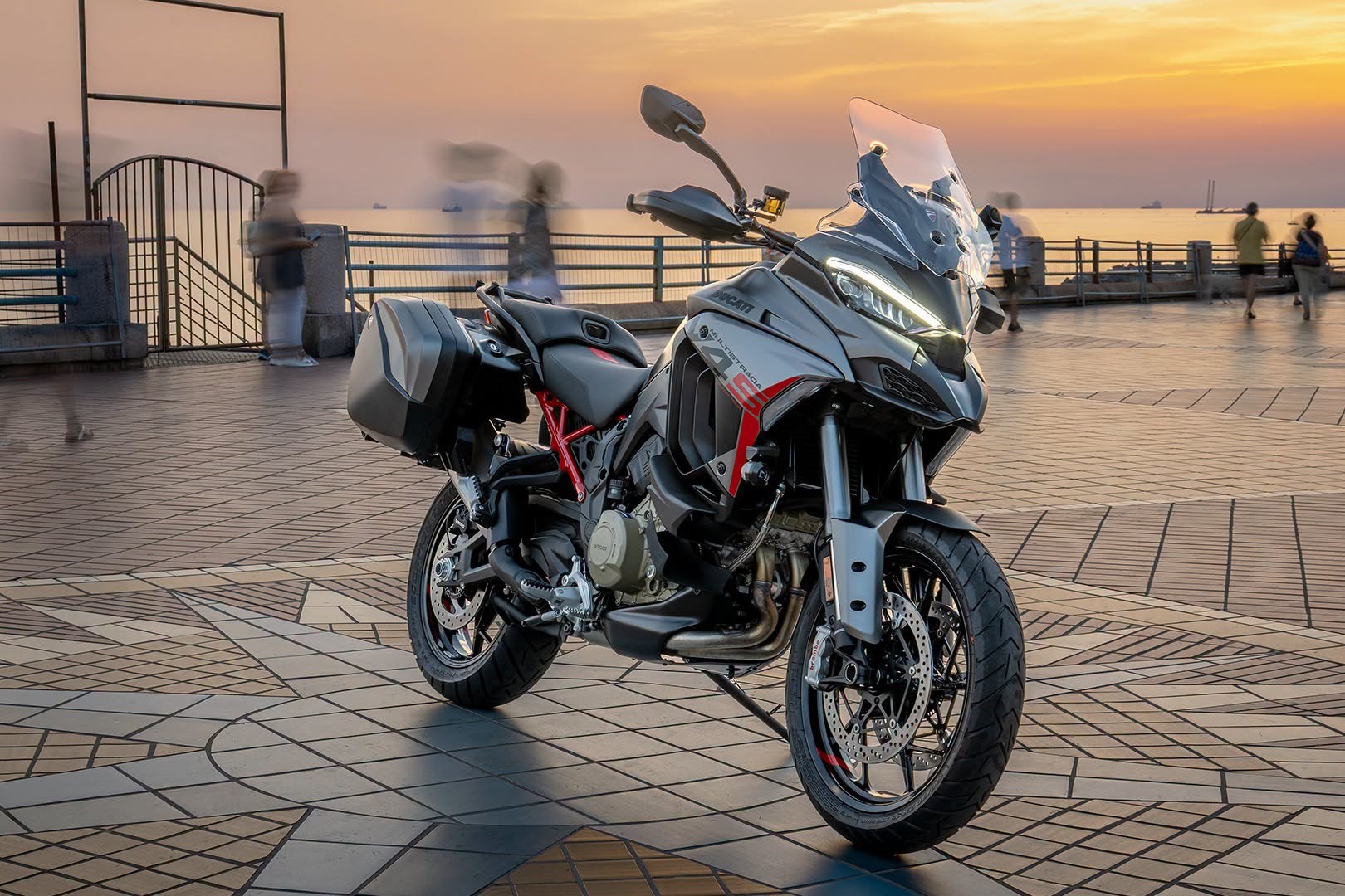 Ducati Multistrada V4 S Grand Tour: Een uitnodiging om op reis te gaan!