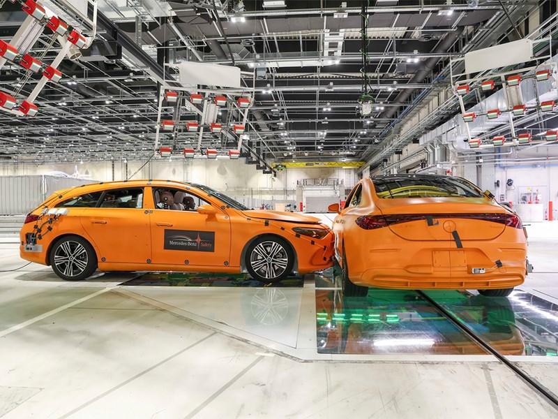 Mercedes-Benz onderwerpt veiligheid van CLA aan ultieme praktijktest
